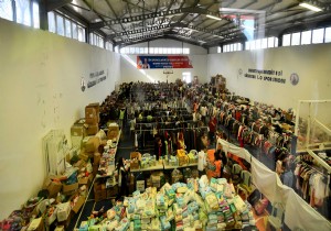 Muratpaann cretsiz  maazasndan binlerce depremzede yararland